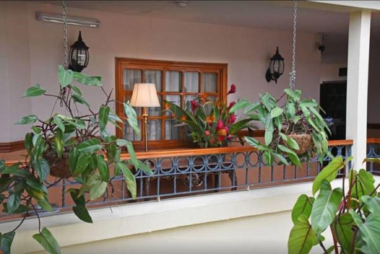 Hotel Del Rey Hotel De Ciudad (Adults Only) Сан Хосе Екстериор снимка